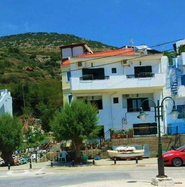 Limanaki Studios Fourni Ikarias Bagian luar foto